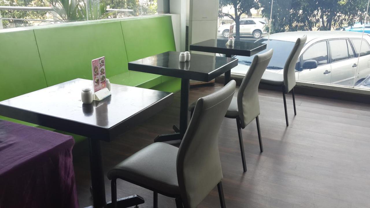 Favehotel Pluit Junction Джакарта Екстериор снимка