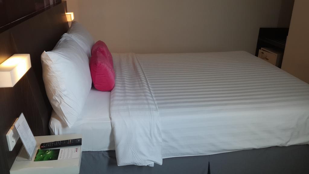 Favehotel Pluit Junction Джакарта Екстериор снимка