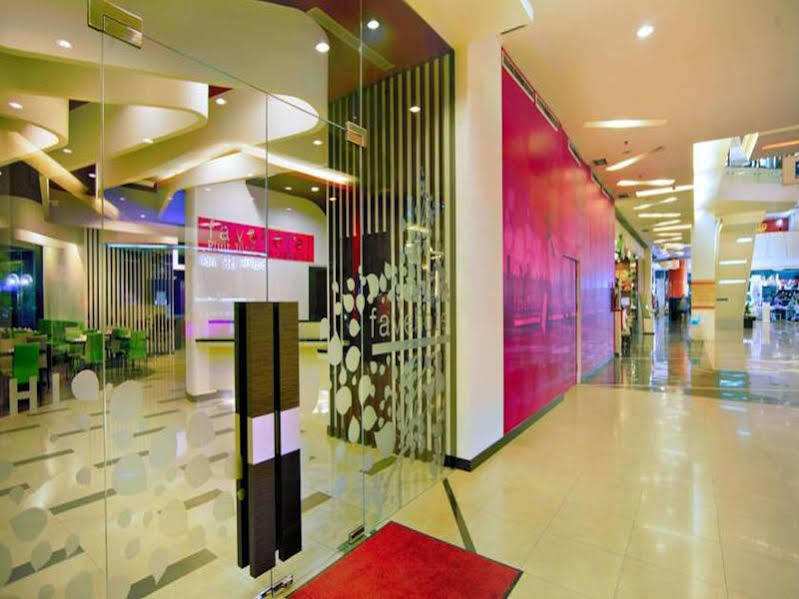 Favehotel Pluit Junction Джакарта Екстериор снимка
